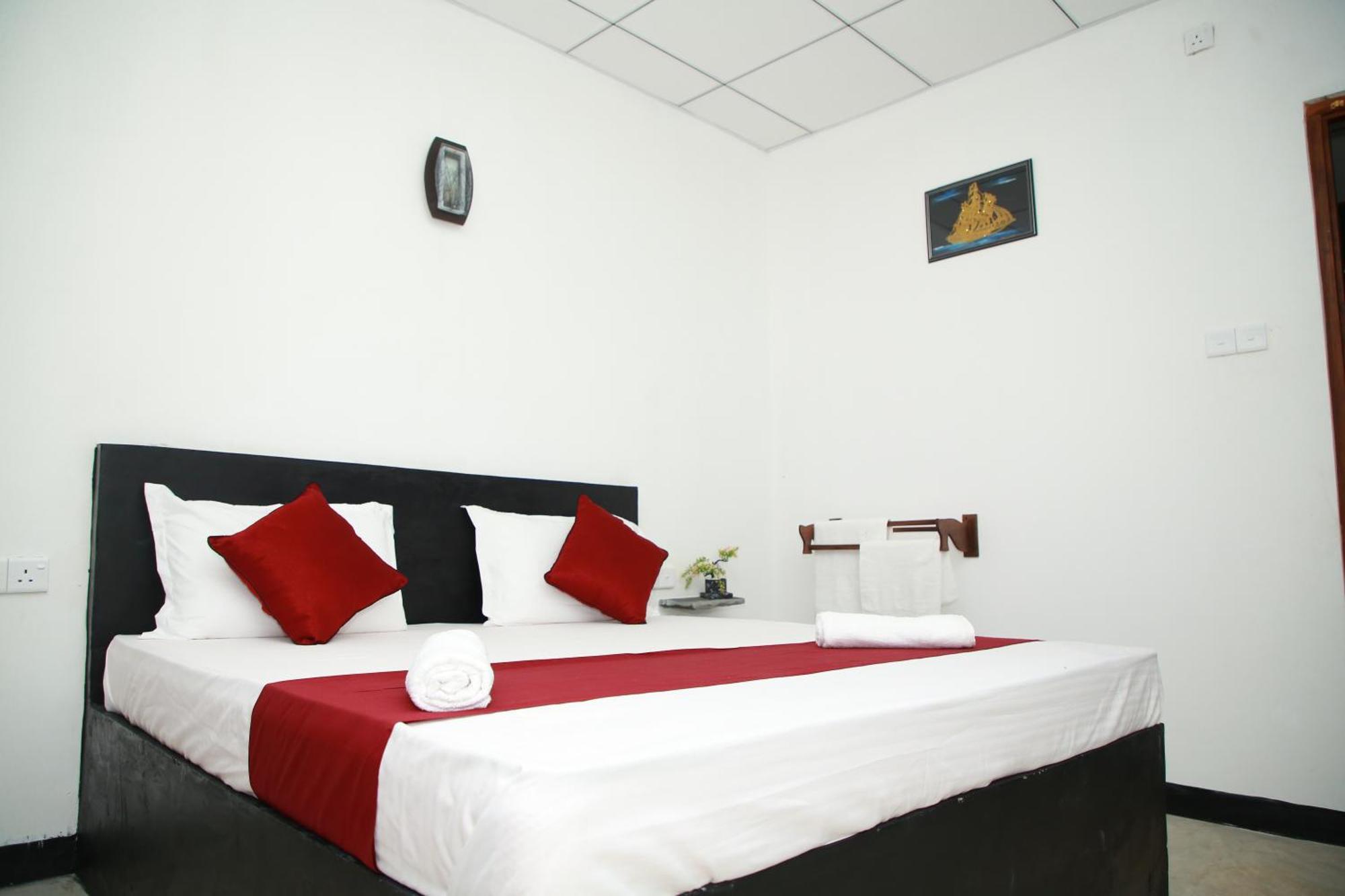 Samee Dream Guest Hotell Midigama East Exteriör bild