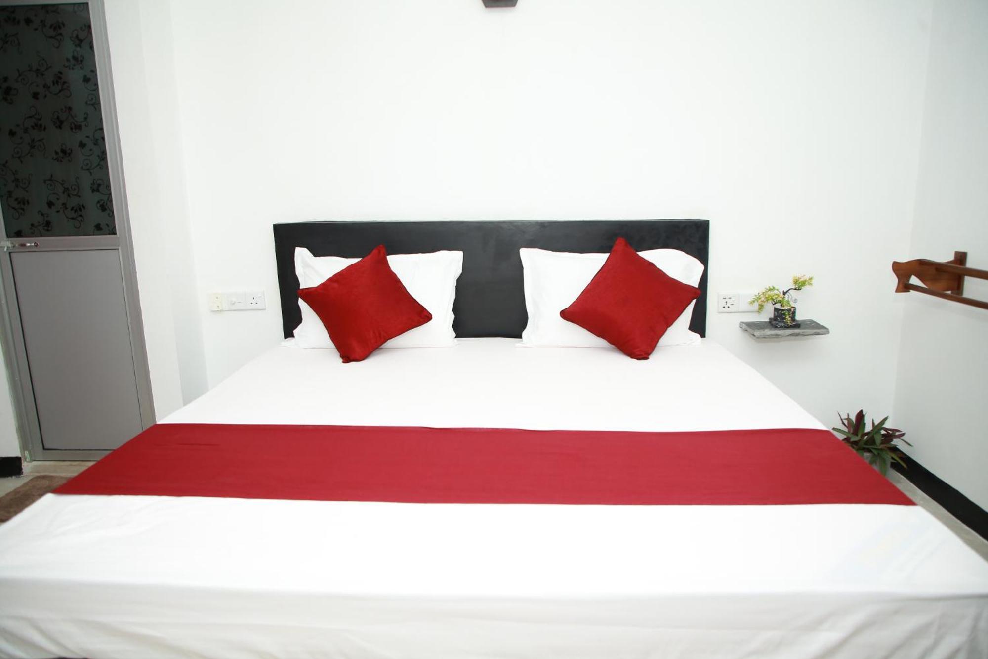 Samee Dream Guest Hotell Midigama East Exteriör bild